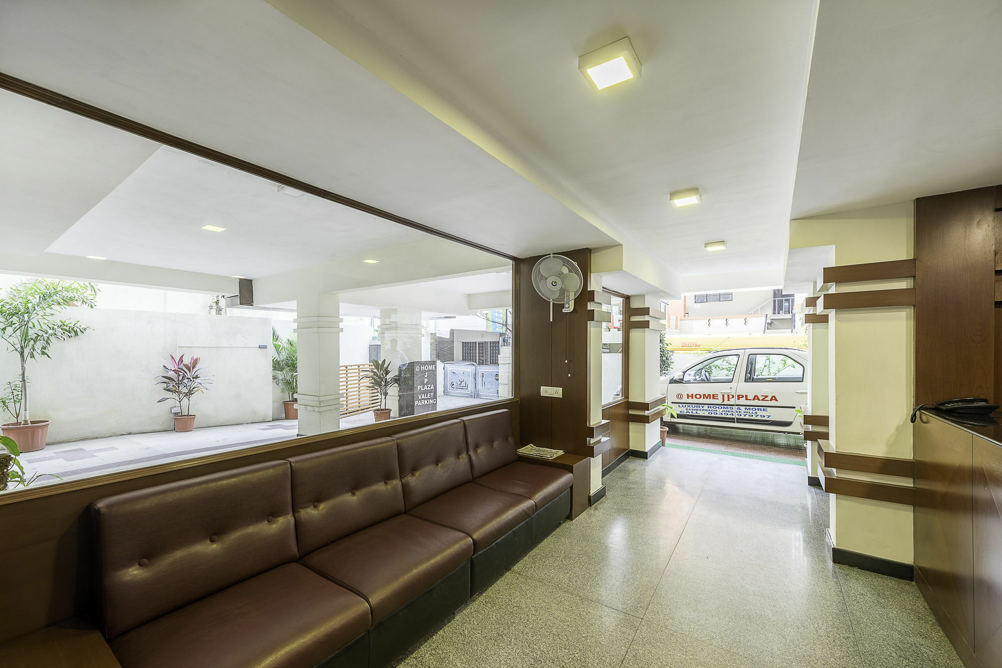 Treebo Trend Hotel Jp Plaza Nampally Гайдарабад Екстер'єр фото