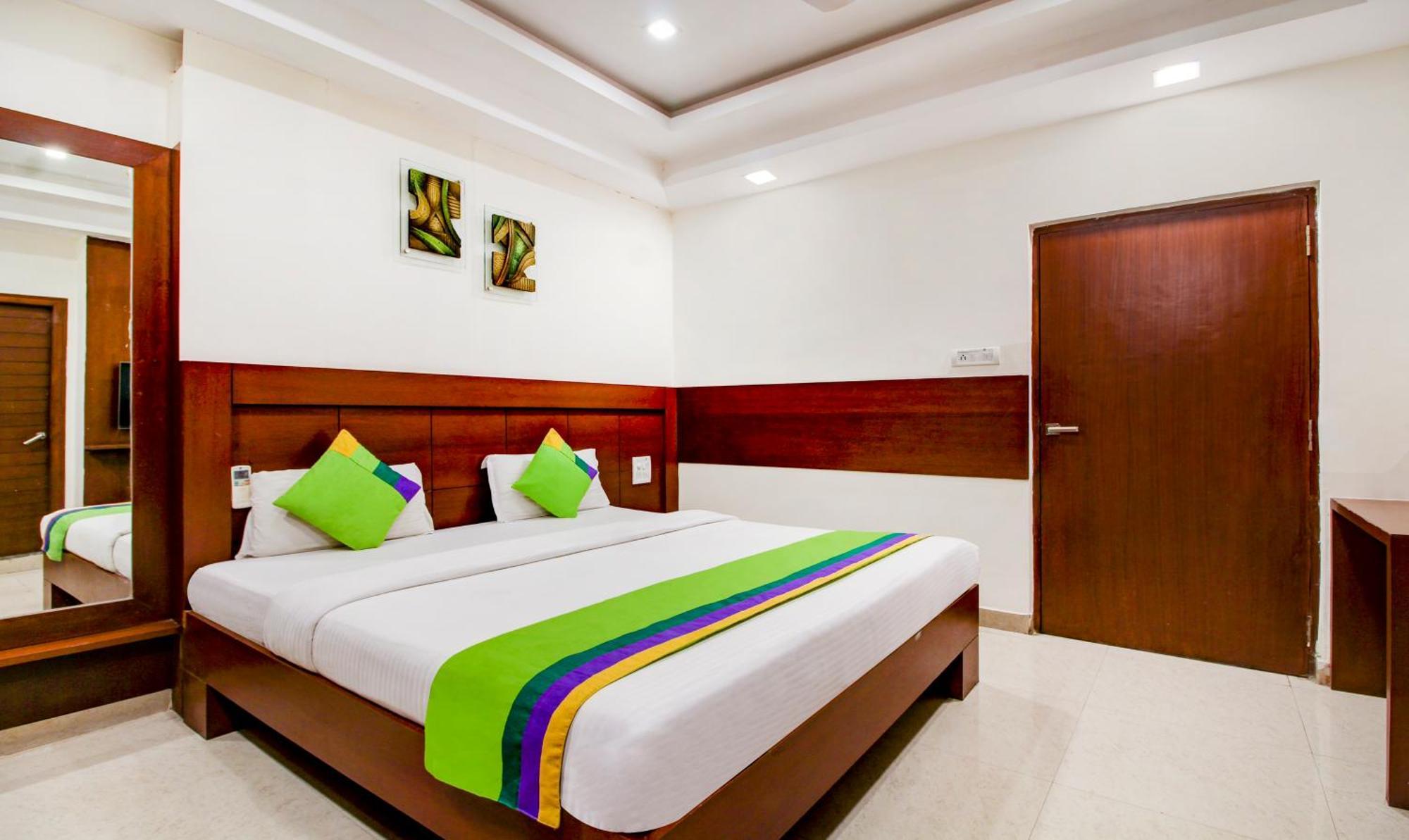 Treebo Trend Hotel Jp Plaza Nampally Гайдарабад Екстер'єр фото