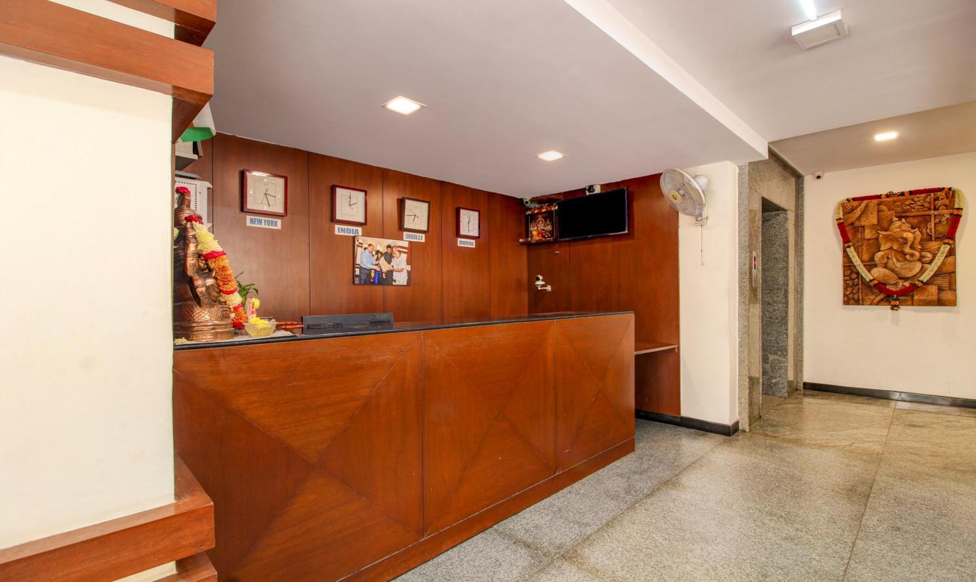 Treebo Trend Hotel Jp Plaza Nampally Гайдарабад Екстер'єр фото
