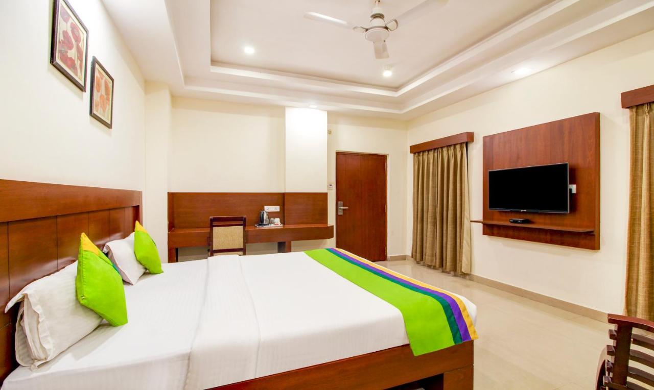 Treebo Trend Hotel Jp Plaza Nampally Гайдарабад Екстер'єр фото