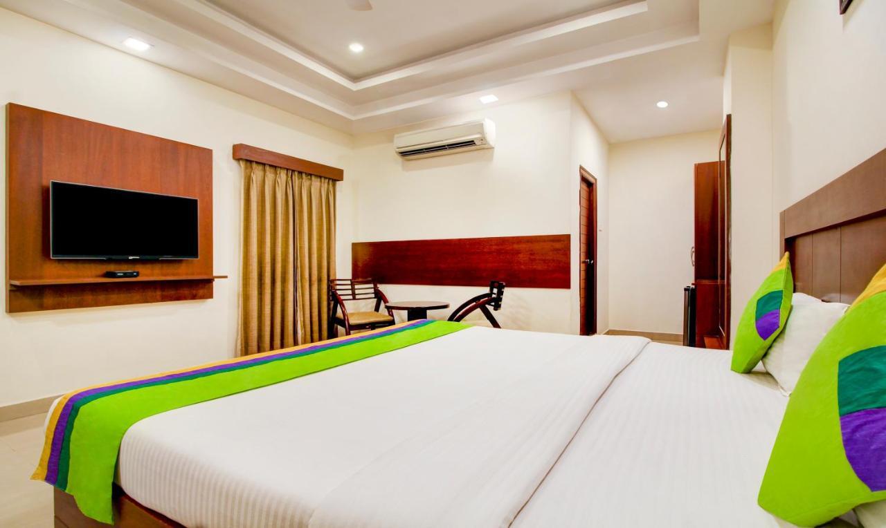 Treebo Trend Hotel Jp Plaza Nampally Гайдарабад Екстер'єр фото
