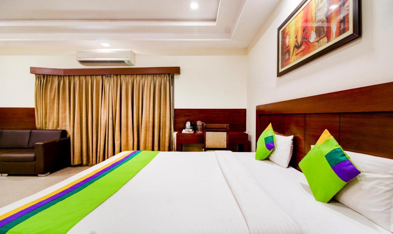 Treebo Trend Hotel Jp Plaza Nampally Гайдарабад Екстер'єр фото