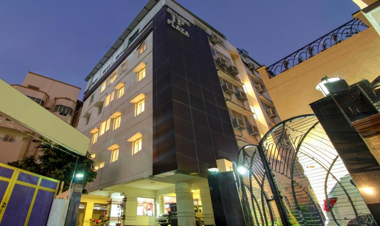 Treebo Trend Hotel Jp Plaza Nampally Гайдарабад Екстер'єр фото